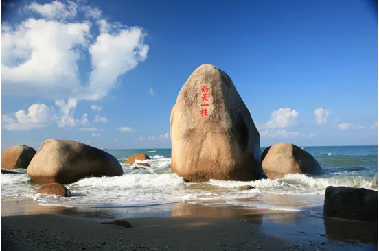 化身藍(lán)海衛(wèi)士，守護(hù)三亞海濱丨盈峰環(huán)境首個(gè)“海域保潔”項(xiàng)目正式簽約進(jìn)場(chǎng)